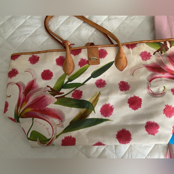 Floral Pink and Cream Shoulder Bag - Picture 1 of 3